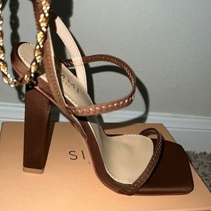 Brown chain heel from Simmi London